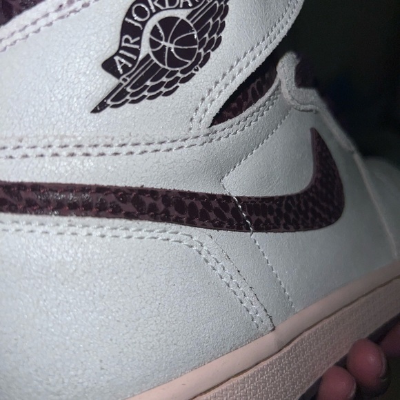 RARE Air Jordan 1 Retro High OG x A Ma Maniere  Size 8.5 like new - Picture 2 of 4